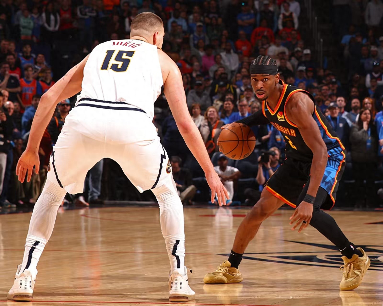 今晚NBA季后赛焦点战，莱比锡内部沟通，引发热议，年轻球员得到机会的简单介绍